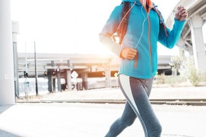 Quel type de survêtement femme pour faire de la marche ?