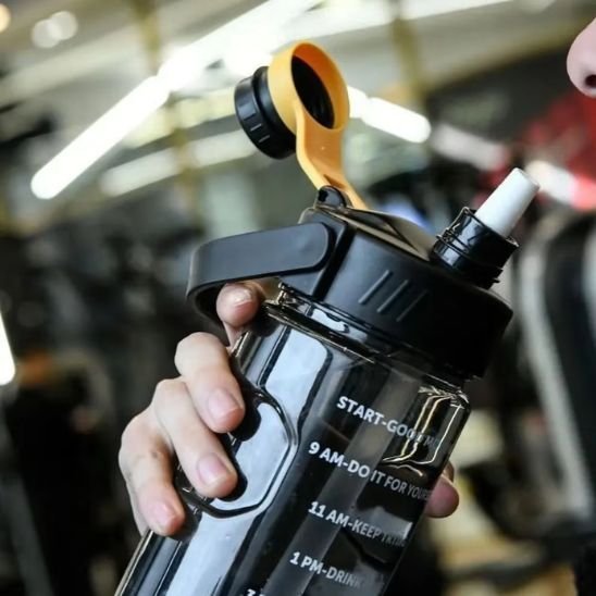 Gourde graduée avec paille